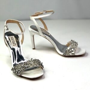 Badgley Mischka Rider beaded ankle strap heels wedding prom formal 5.5